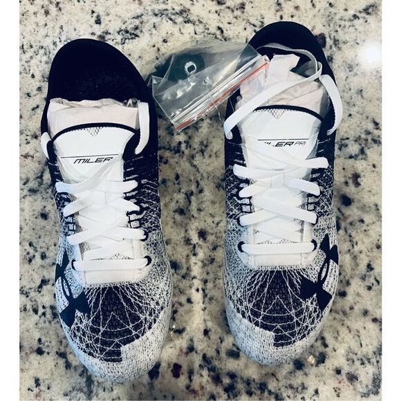 Under Armour Unisex-Adult Shifty Lows Running Shoe - Picture 4 of 8